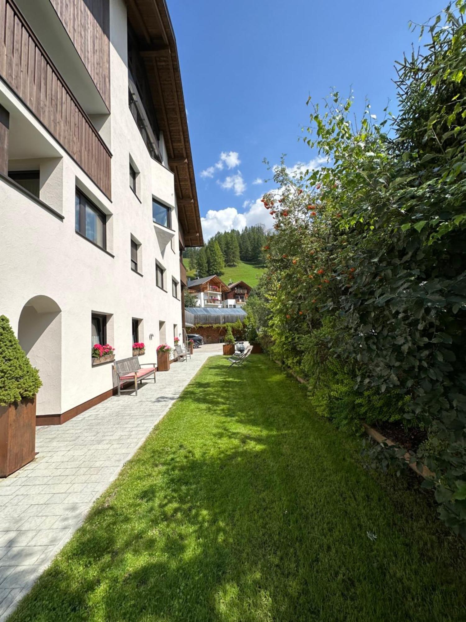 Apartment Ciasa Laoi Сан-Кассиано Экстерьер фото